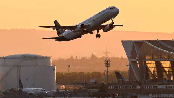 Pakistan airspace restoration