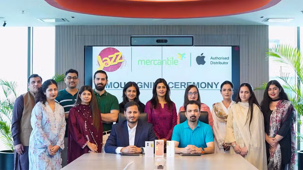Jazz launches iPhone 17 series in Pakistan with official warranty and exclusive bundles